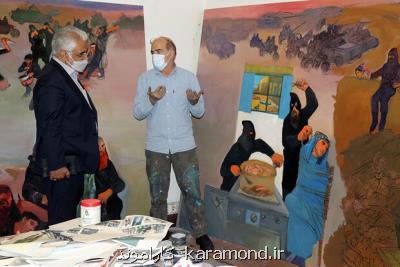 بازدید رئیس دانشگاه آزاد از کارگاه نقاشی در رثای سیمرغ تجلی