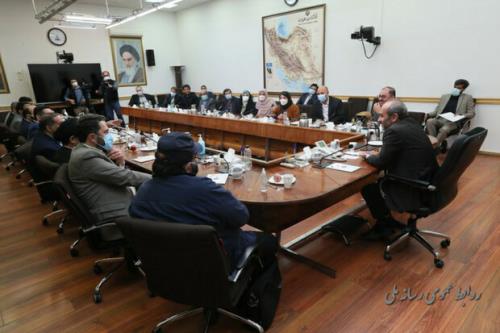 رئیس رسانه ملی با شاعران دیدار نمود