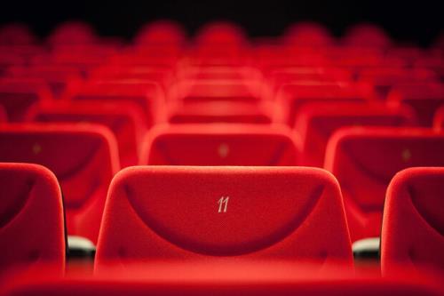 سینماداران تهدید به تعطیلی سینماها کردند