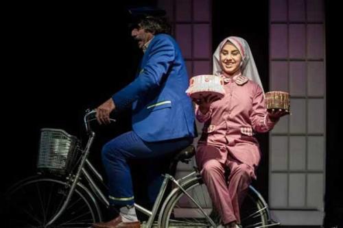 با شکلات فرنگی همذات پنداری می کنید