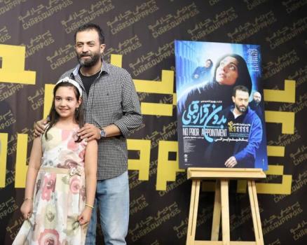 جشن تولد مصطفی زمانی در اکران مردمی بدون قرار قبلی