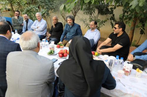 تلویزیون ۱۵ سریال آماده پخش دارد