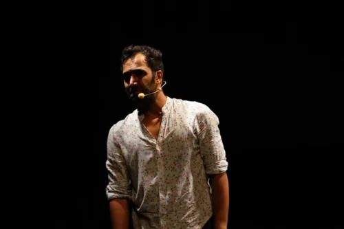 ماراتن 180 دقیقه ای با یک مونولوگ از عشق سخن گفتم نه از لابی ها!