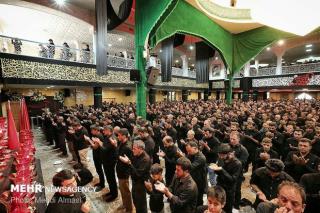 نماز ظهر عاشورا از تلویزیون پخش می شود